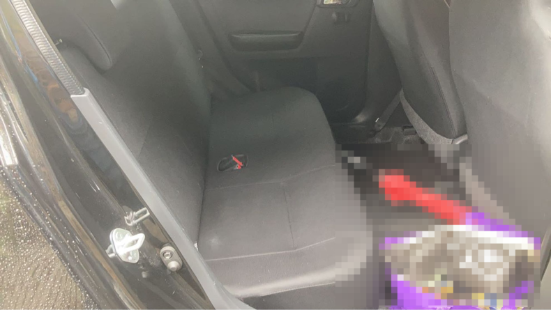 内装後方シート