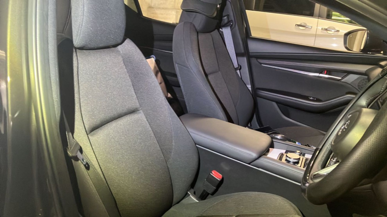 内装前方シート