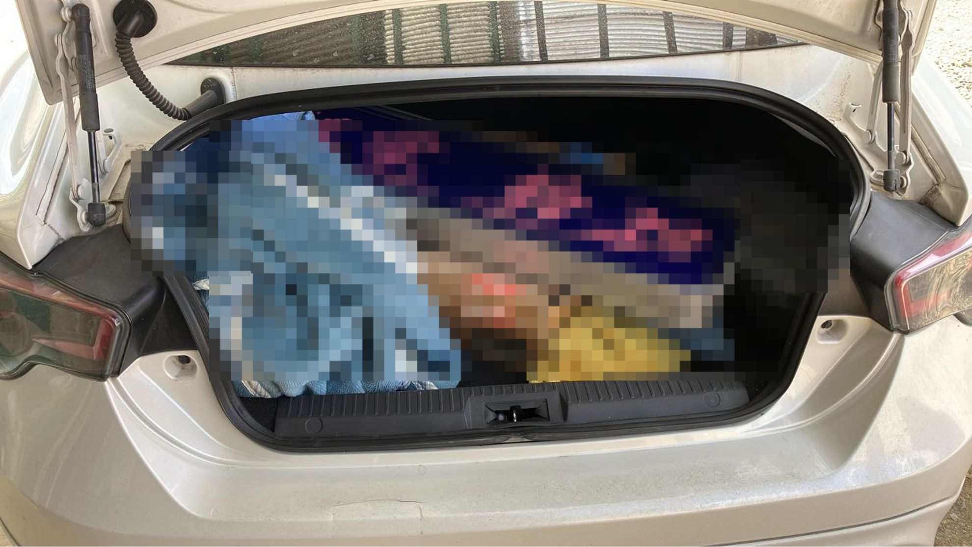 内装トランク