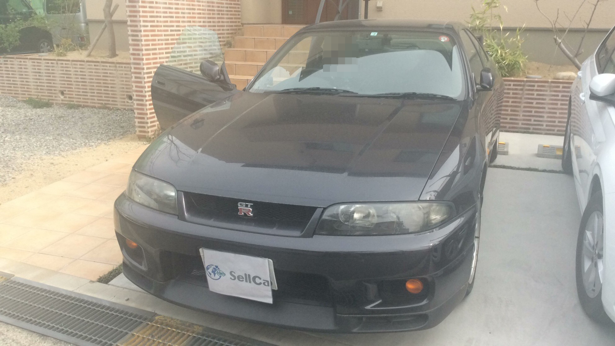 外装前方