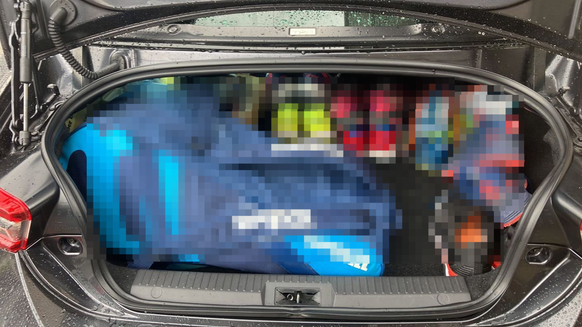 内装トランク