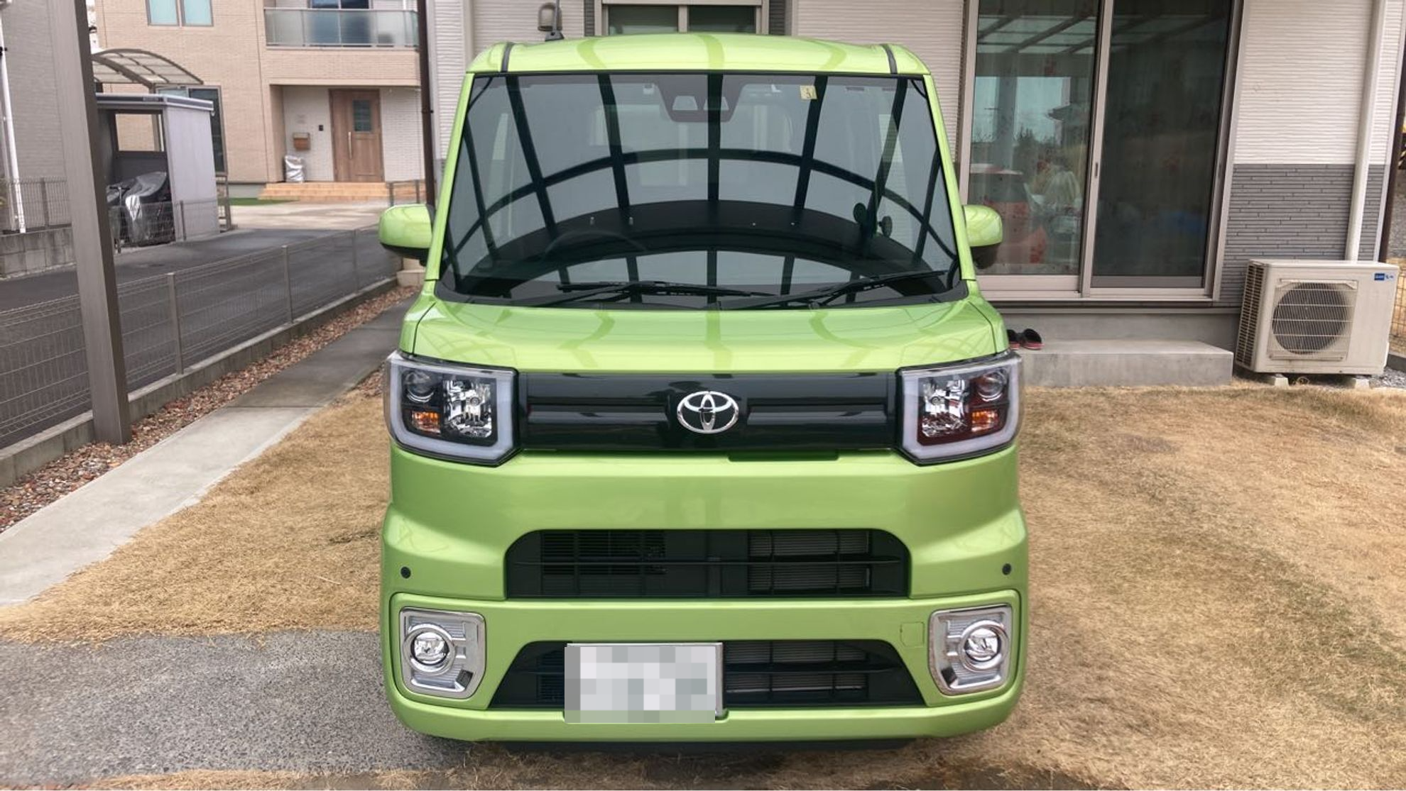 外装前方