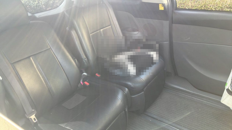 内装後方シート