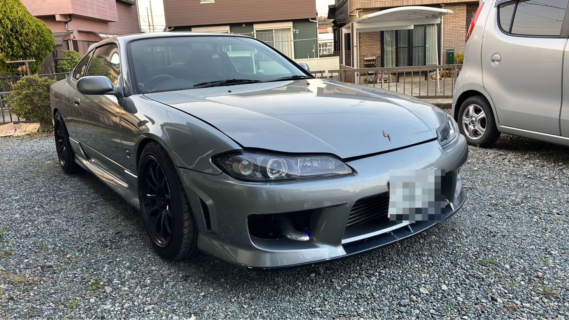 外装右前