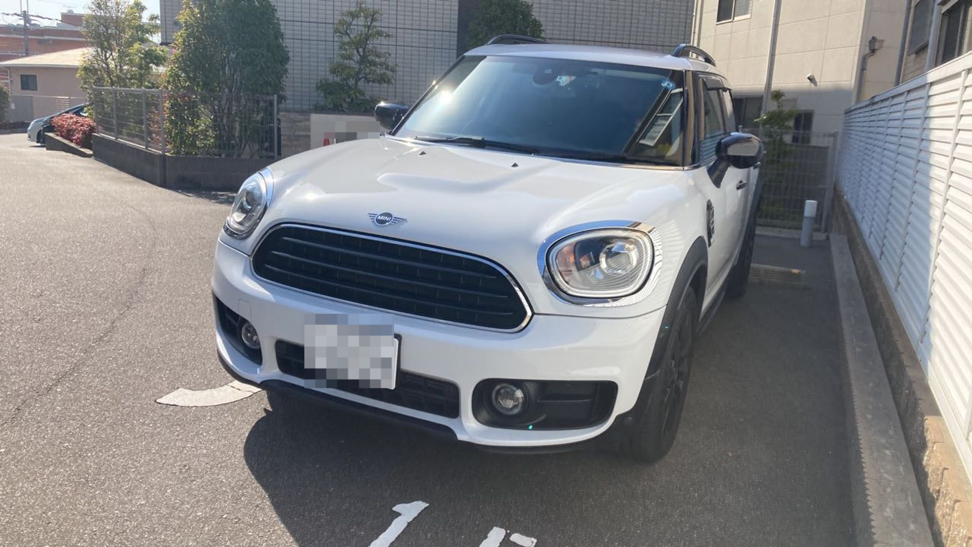 car_main_img