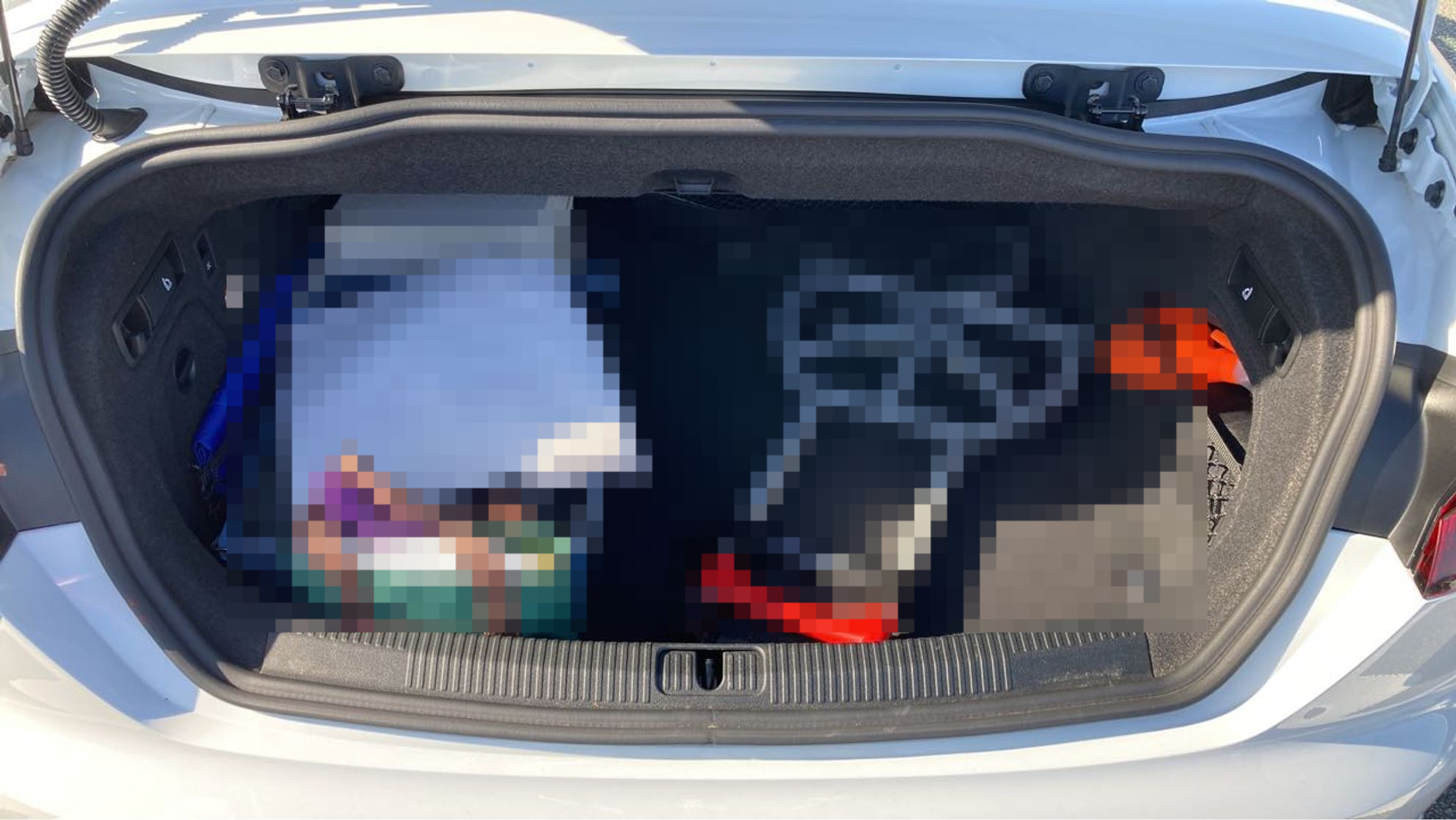 内装トランク