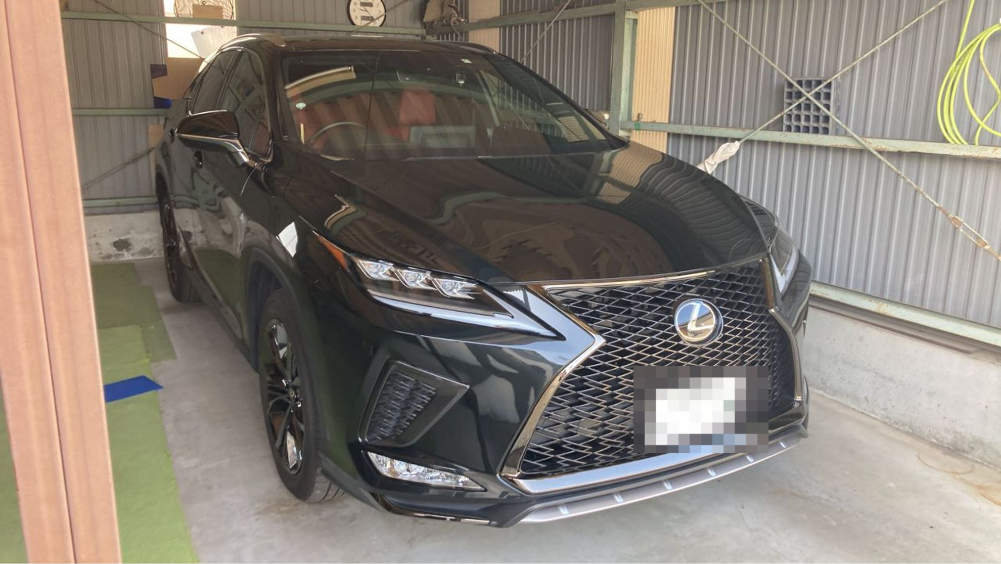 car_main_img