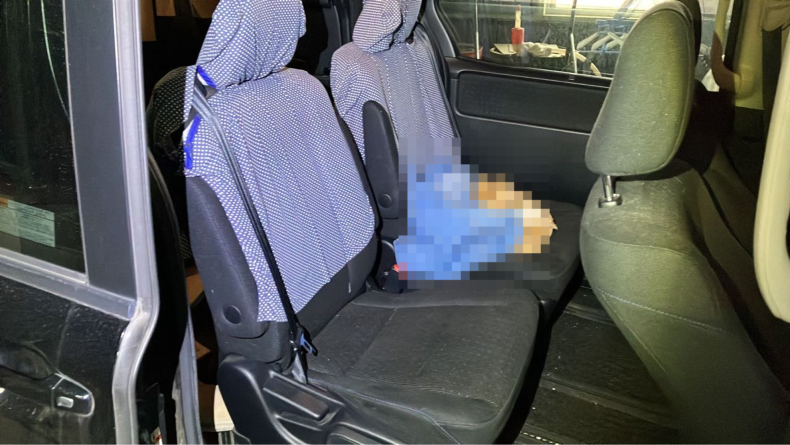 内装後方シート