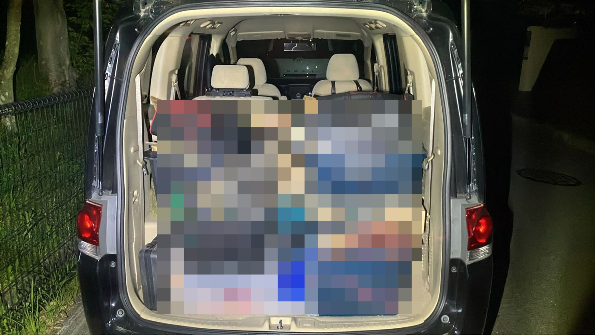 内装トランク