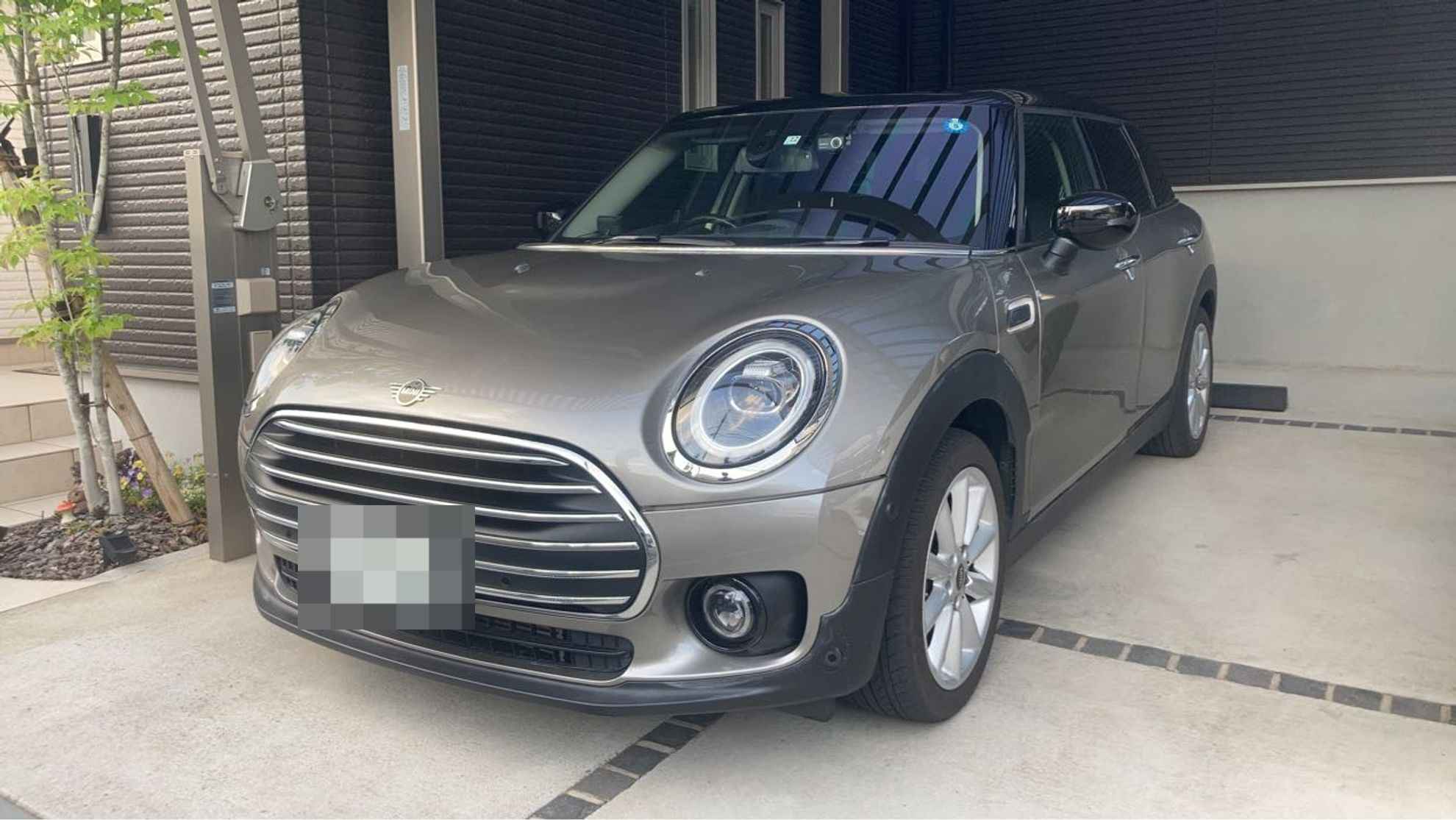 car_main_img