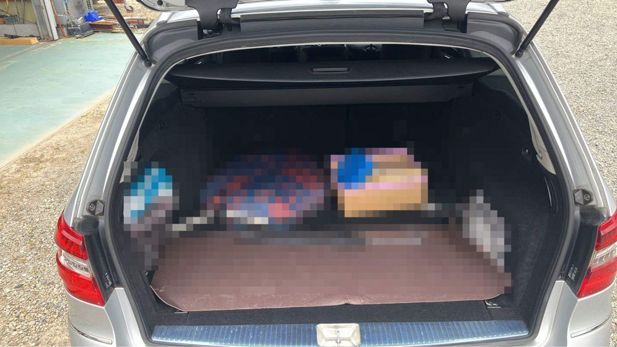 内装トランク