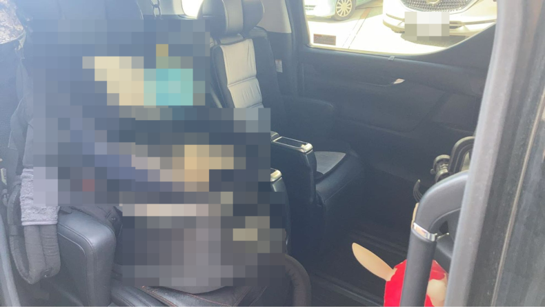 内装後方シート