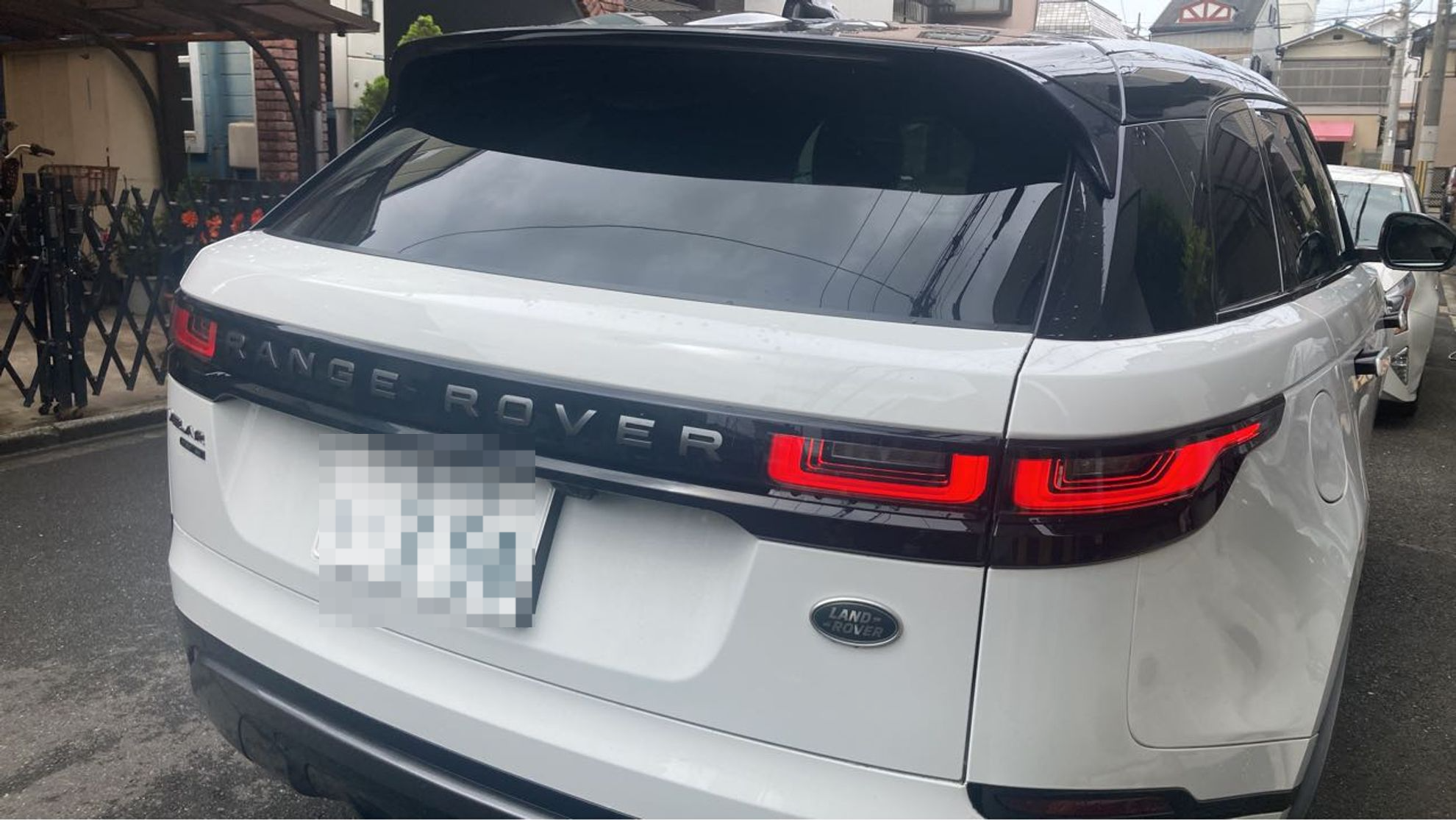 レンジローバーヴェラール R ダイナミック SE 180PS[4万