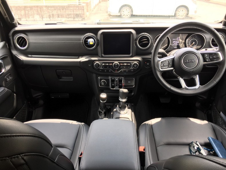 内装インパネ全体