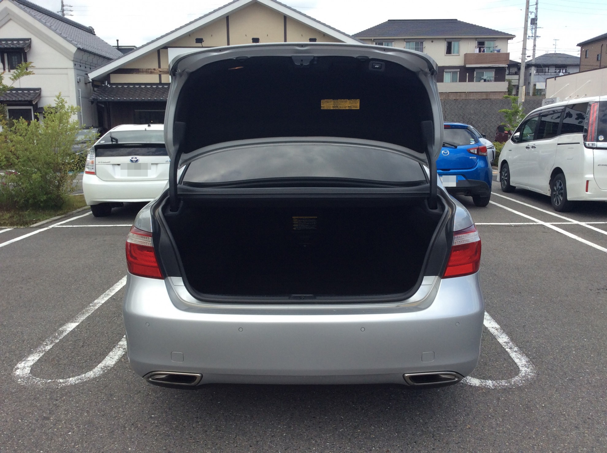 内装トランク