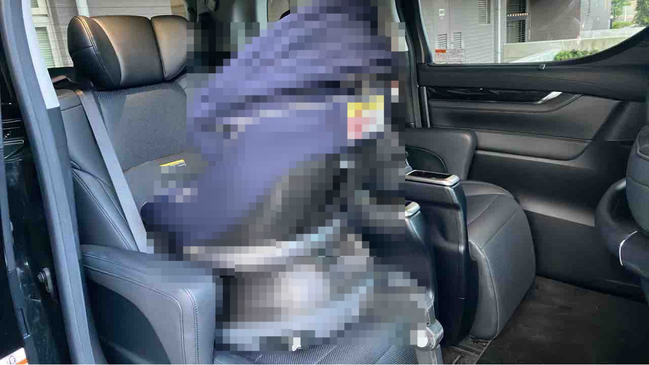 内装後方シート