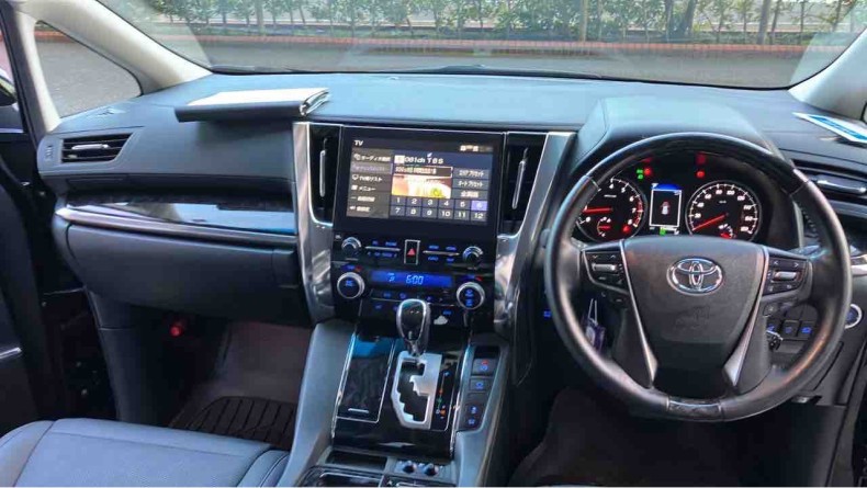 内装インパネ全体