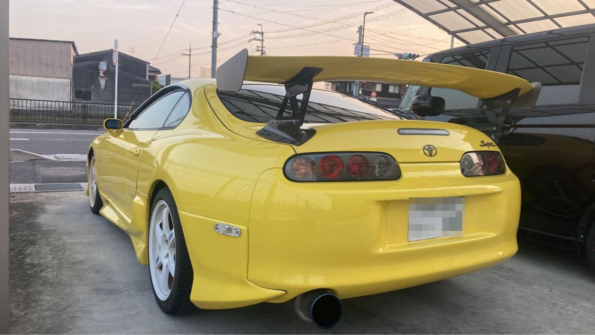 外装左後方