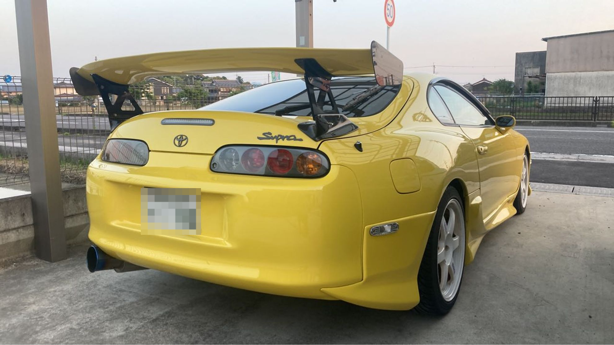 外装右後