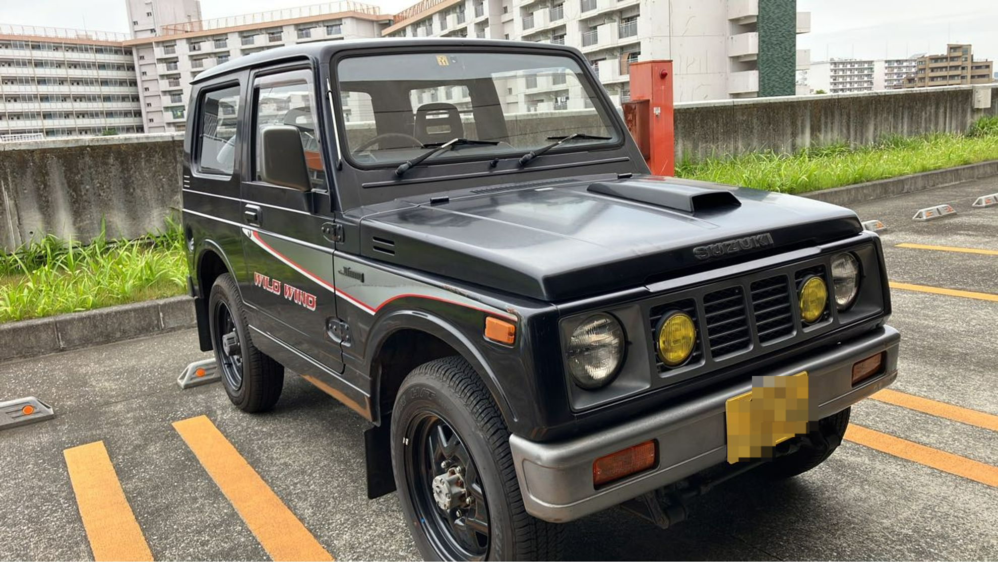 外装右前
