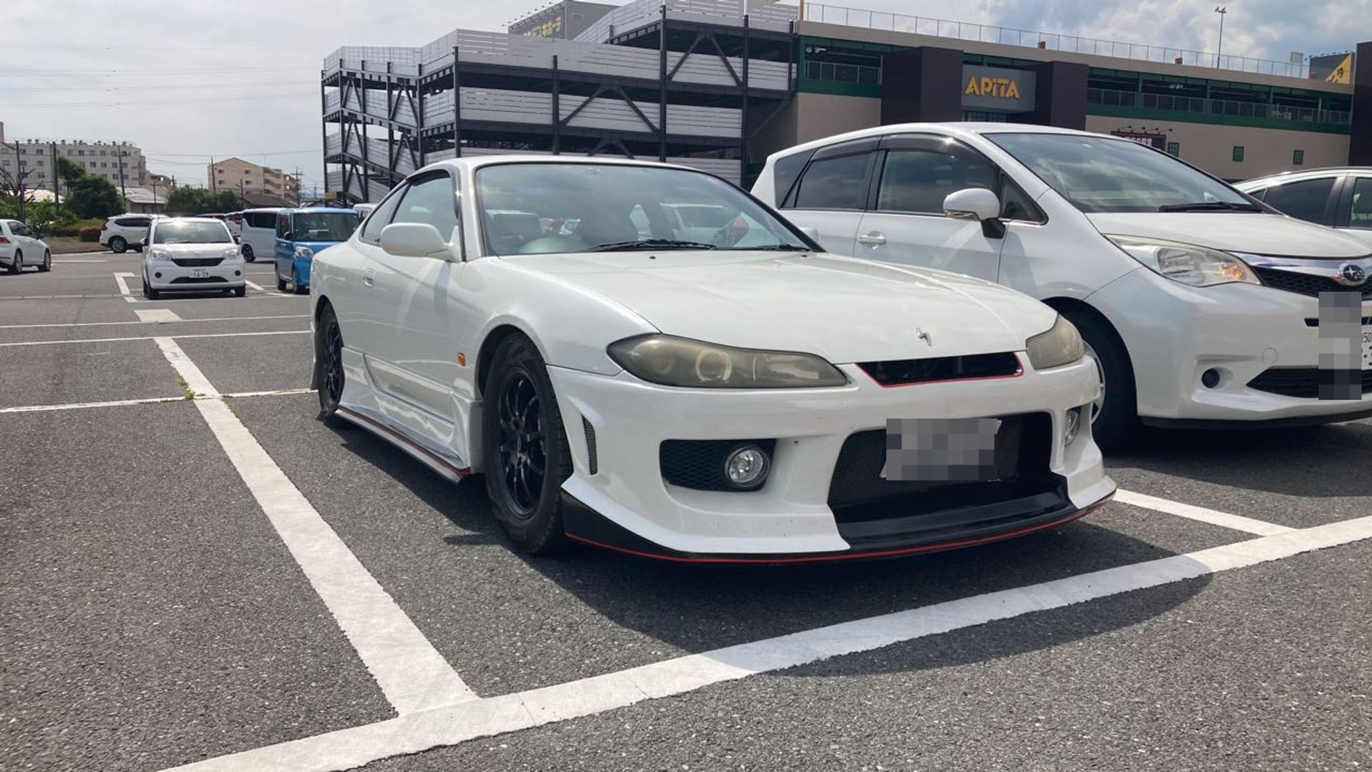外装右前