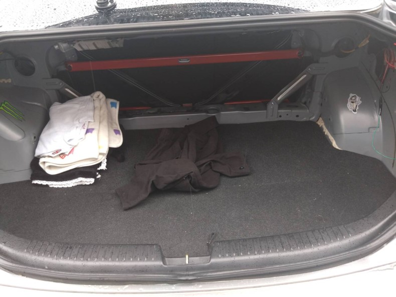 内装トランク