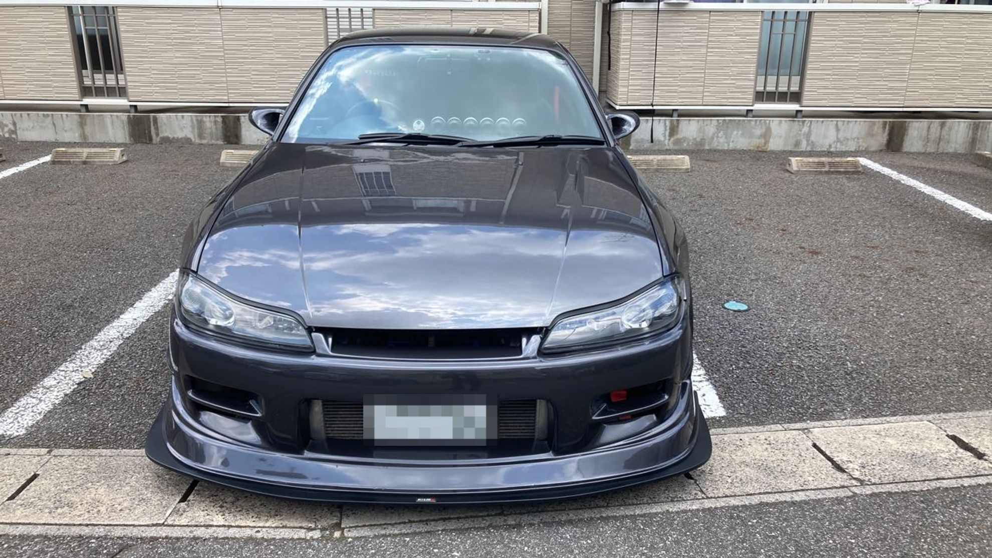 外装前方