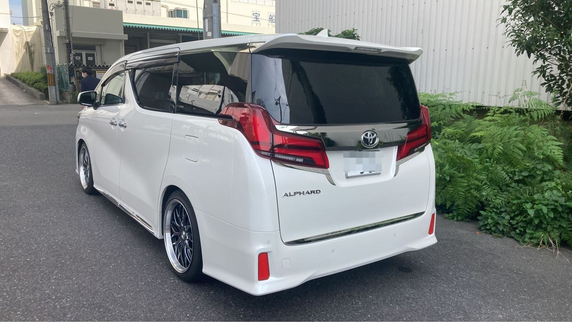 外装左後方