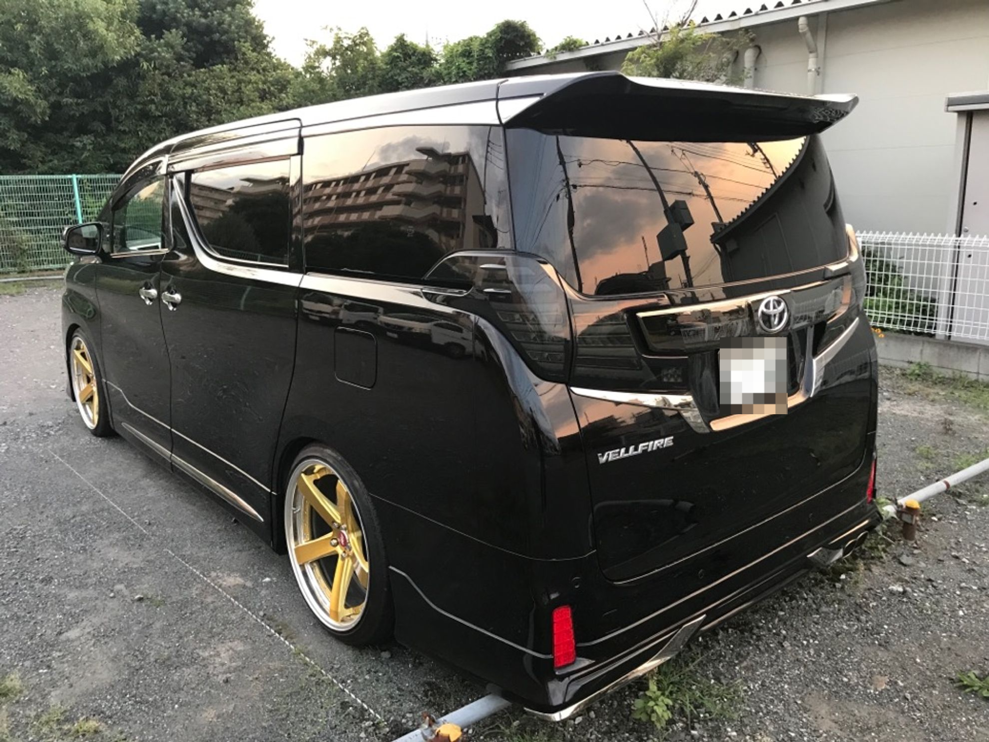 外装左後方
