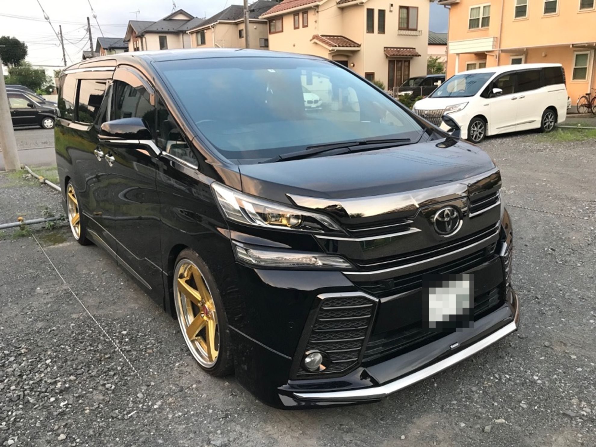 外装右前