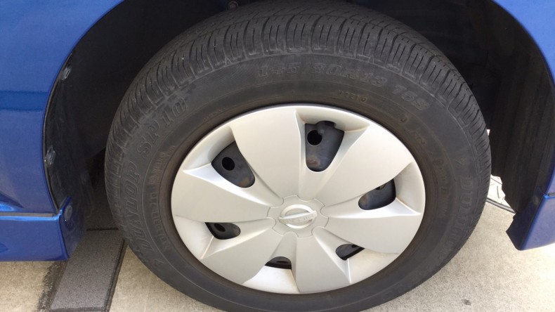 タイヤホイール前