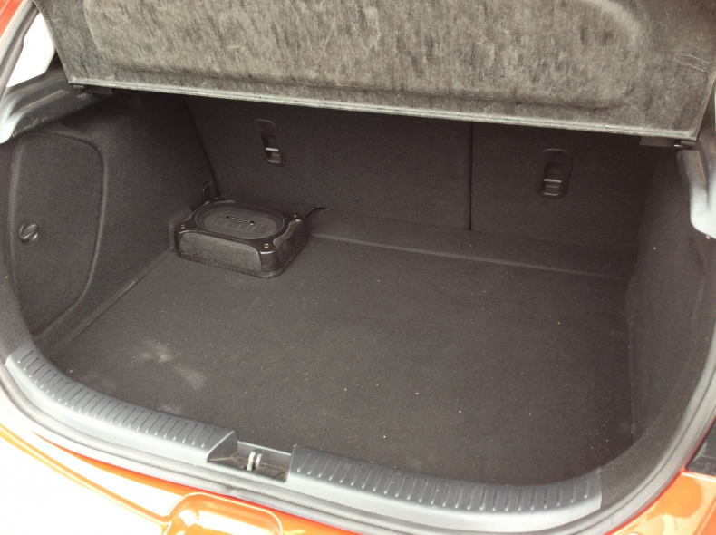 内装トランク