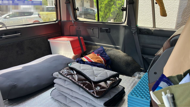 内装後方シート