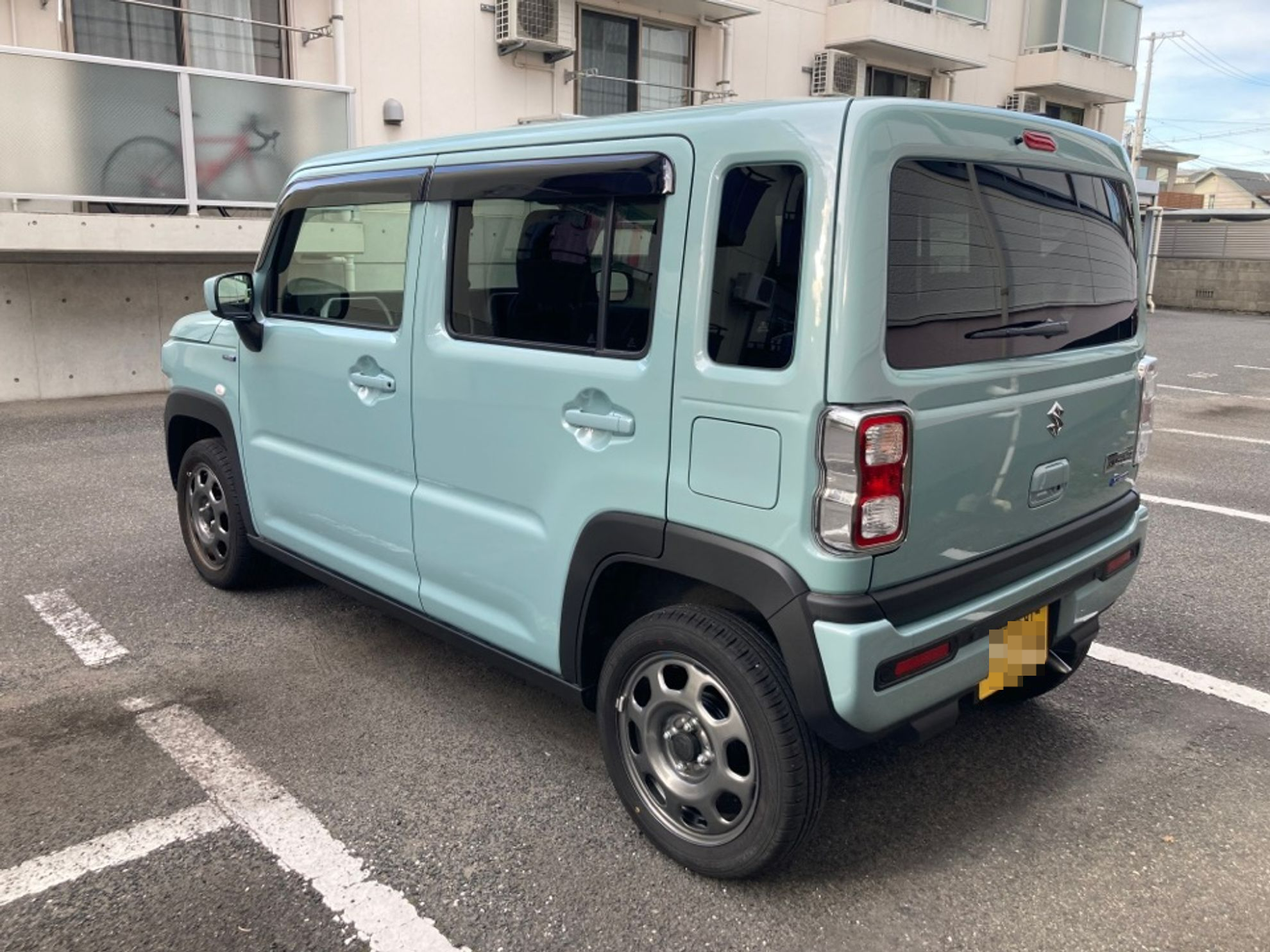 外装左後方