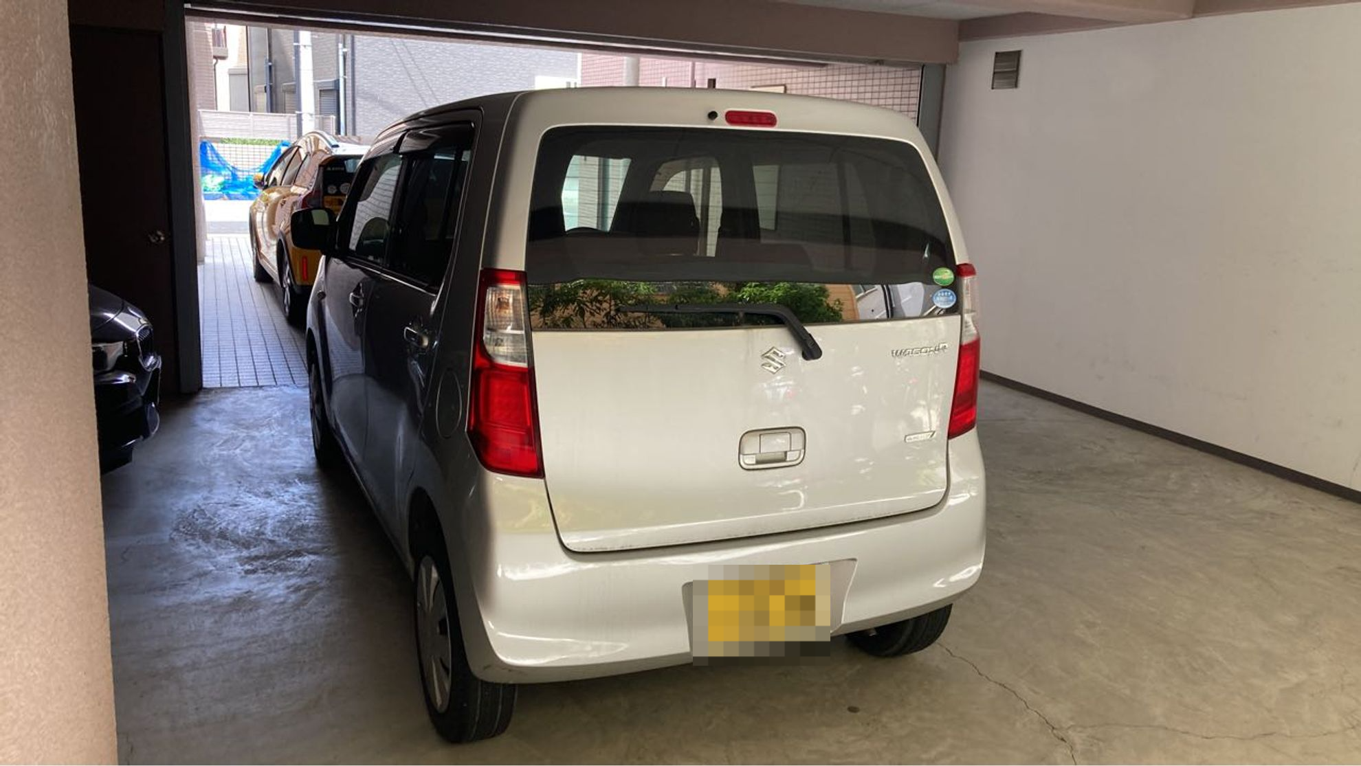 外装左後方