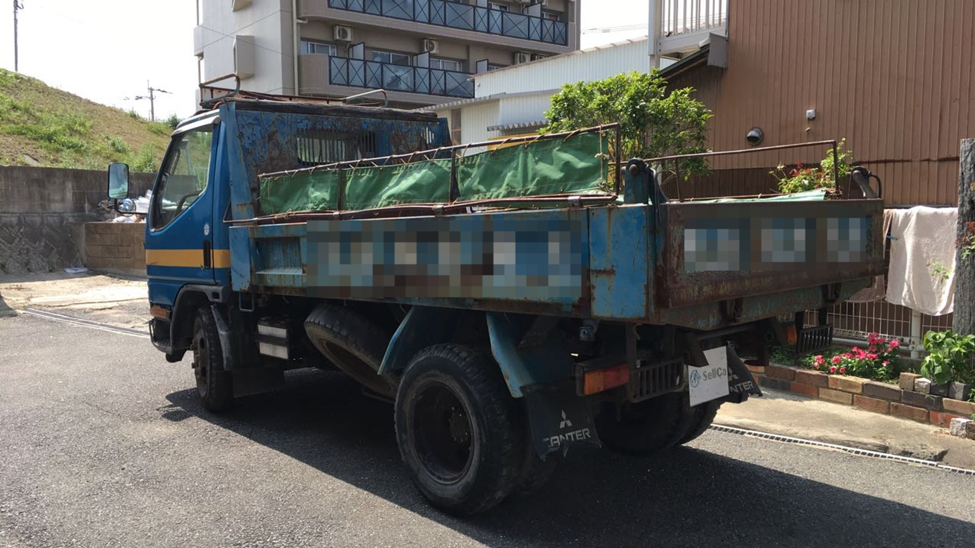 外装左後方