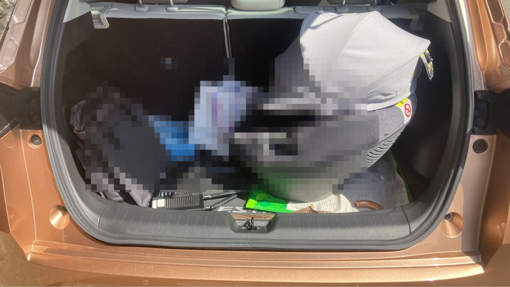 内装トランク