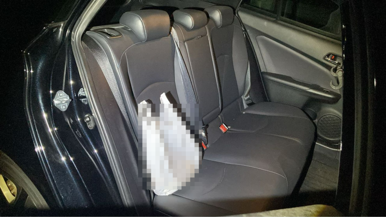 内装後方シート