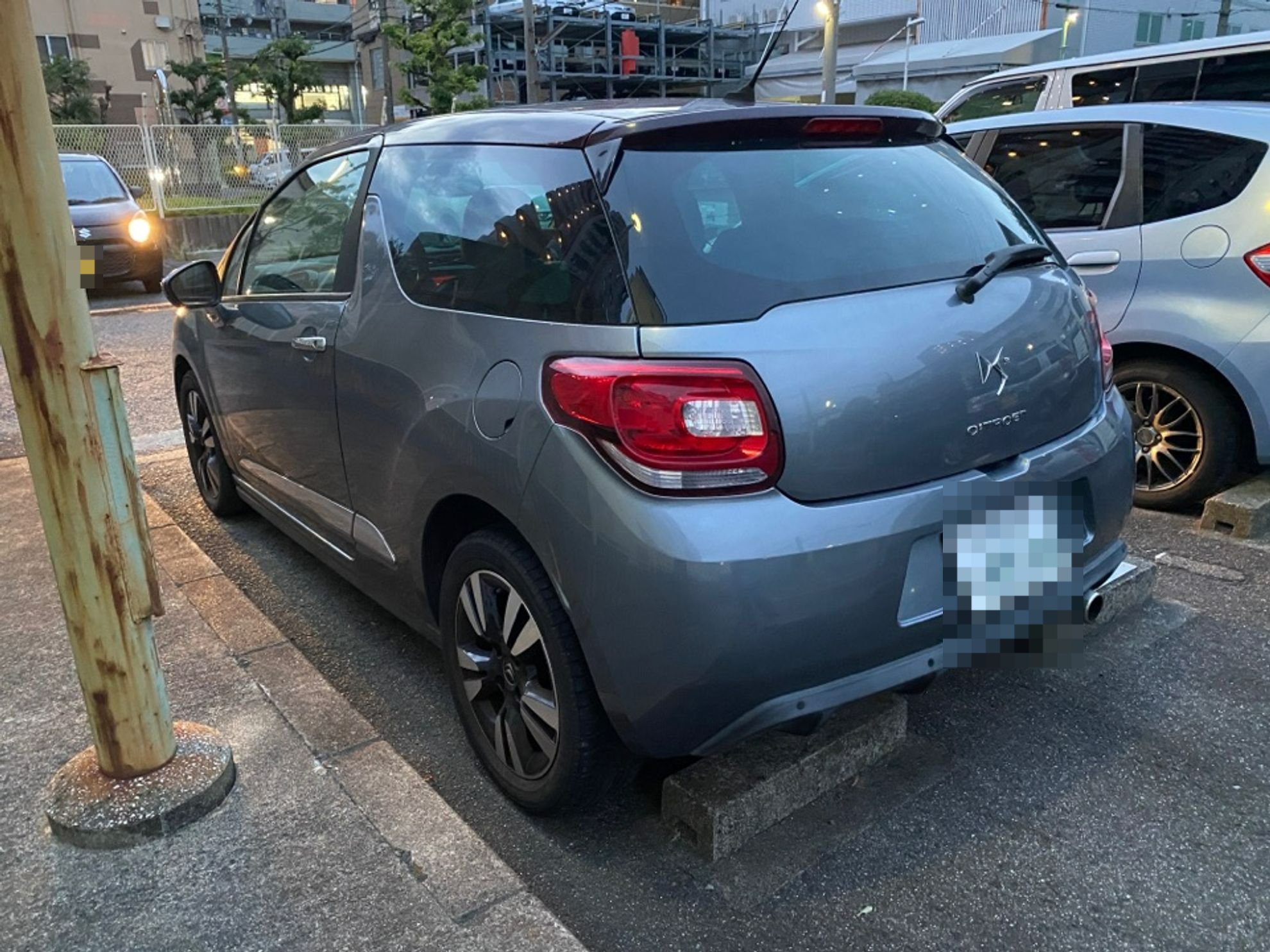 外装左後方