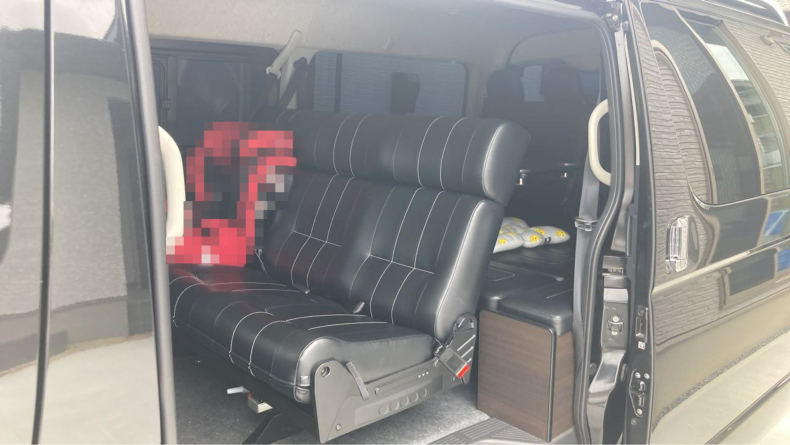 内装後方シート