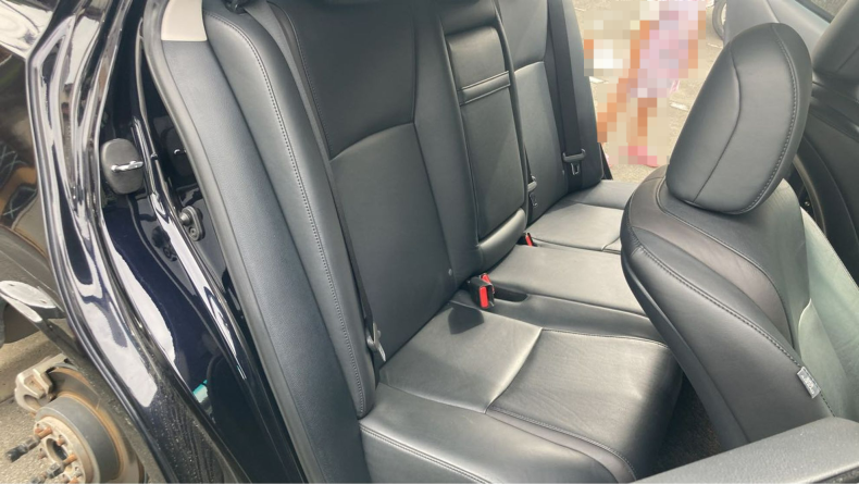 内装後方シート