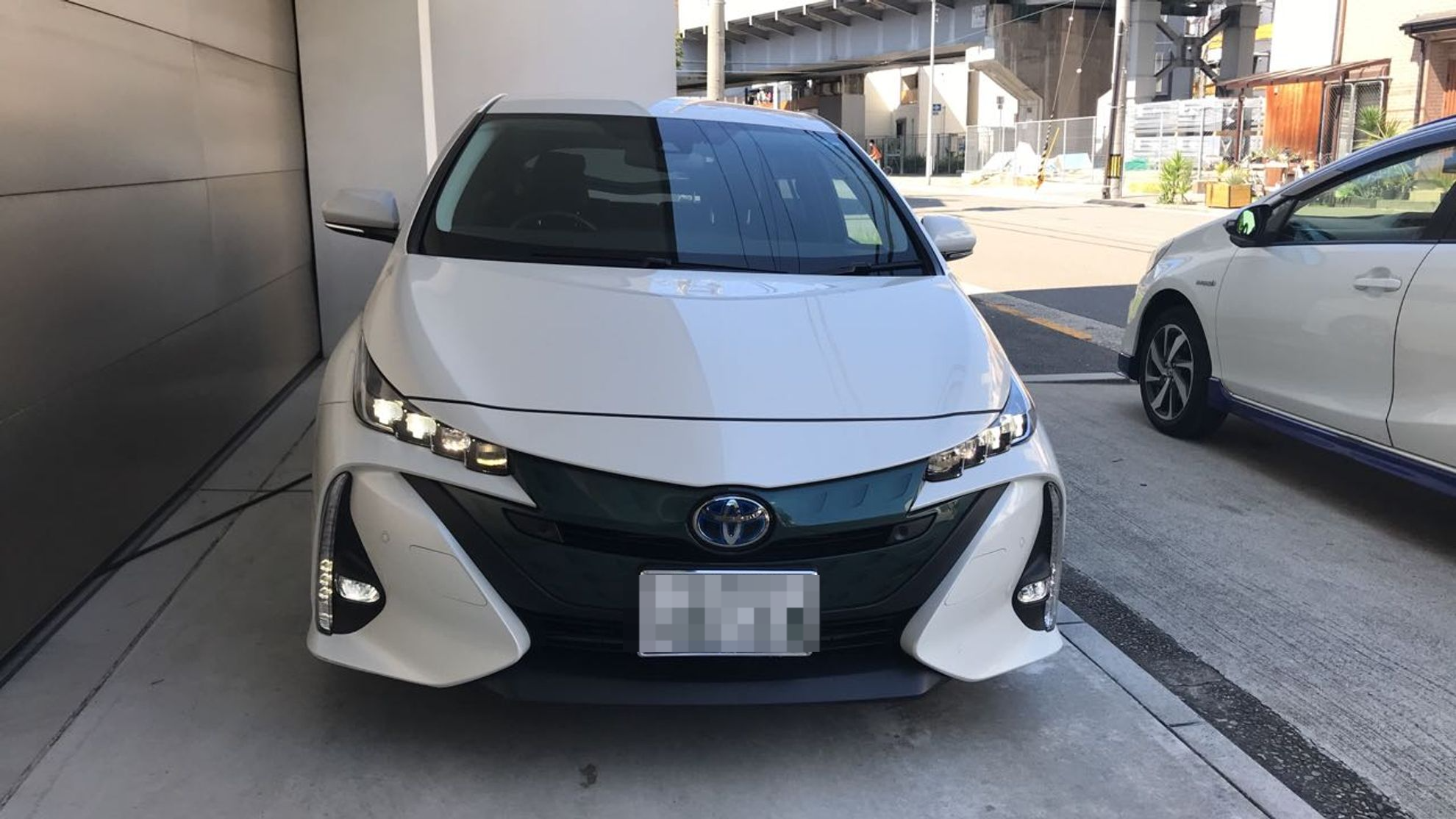 外装前方