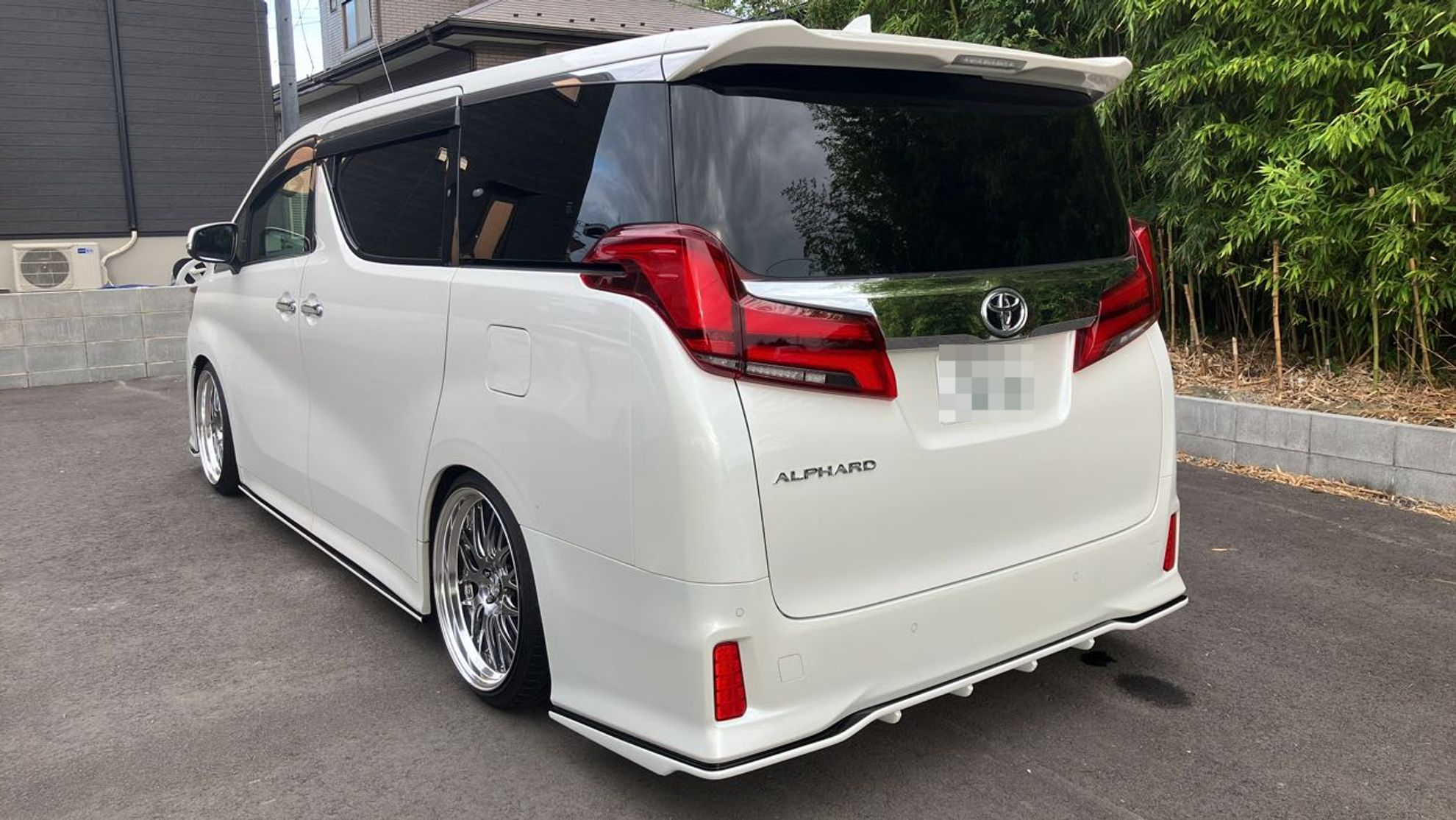 外装左後方