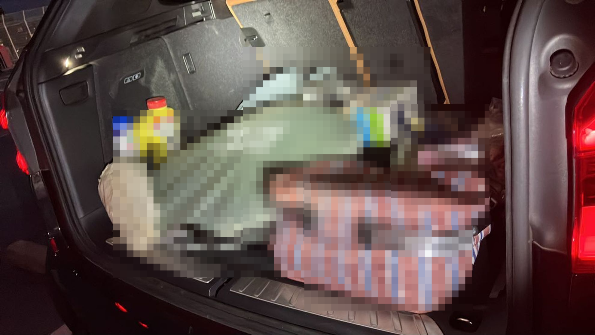 内装トランク