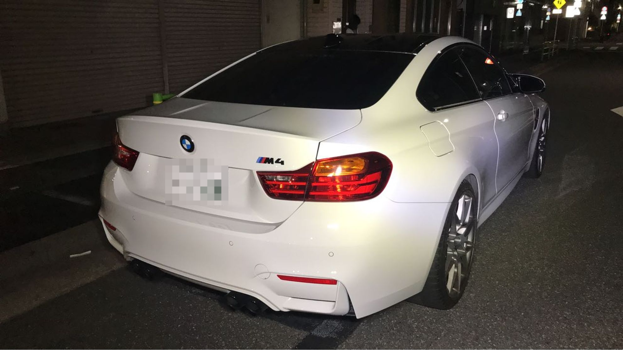 外装右後