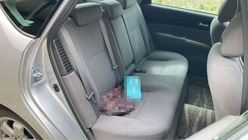 内装後方シート