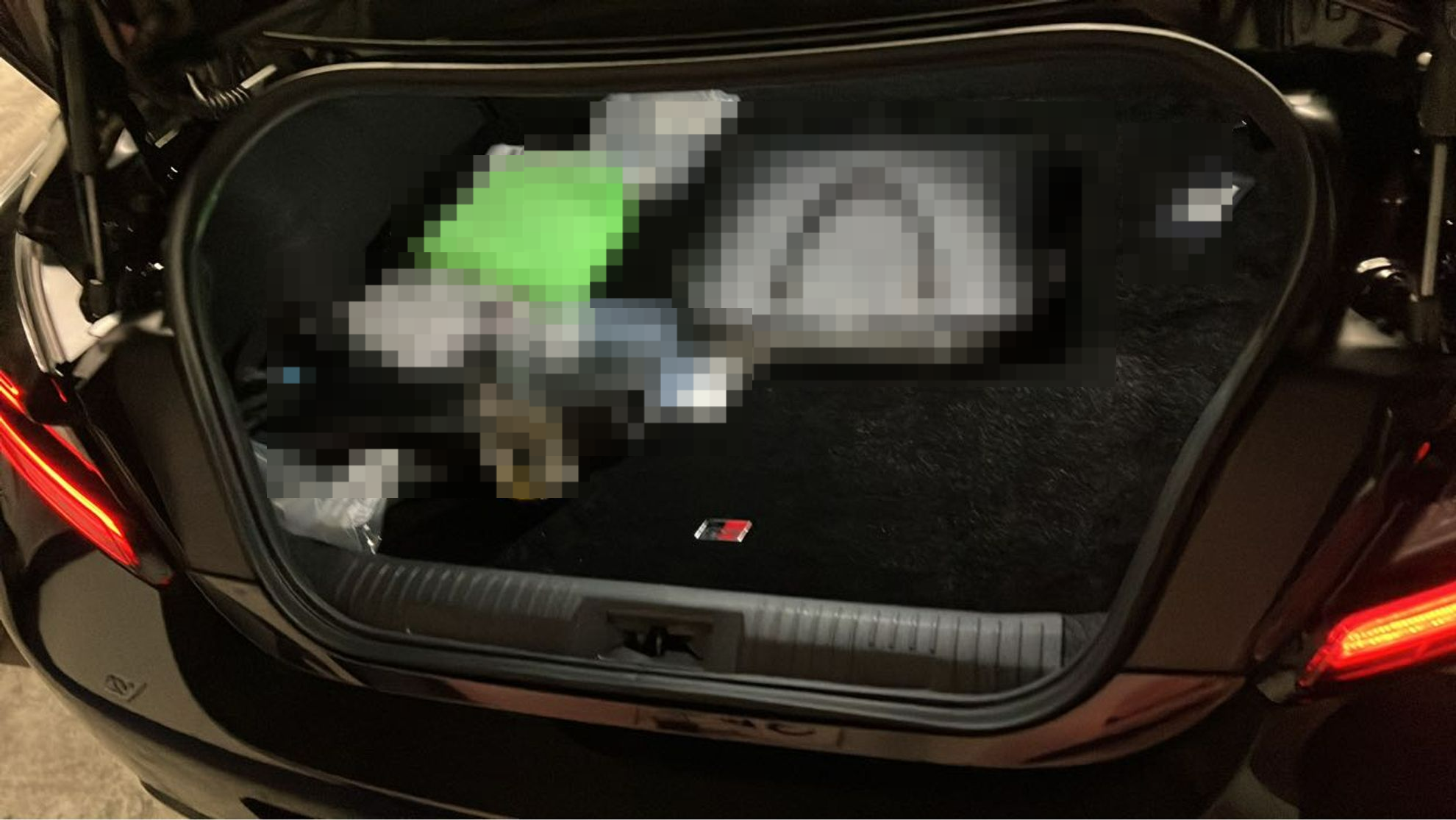 内装トランク