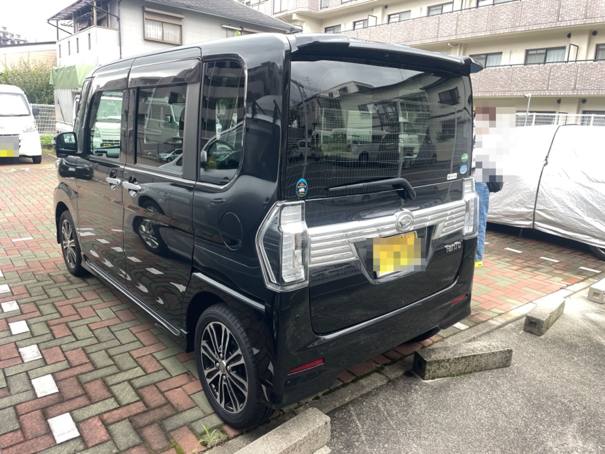 外装左後方