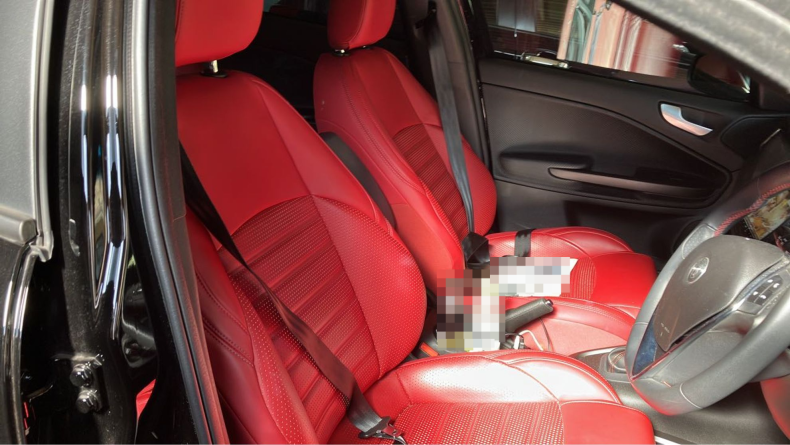 内装前方シート