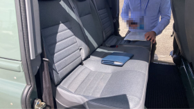 内装後方シート